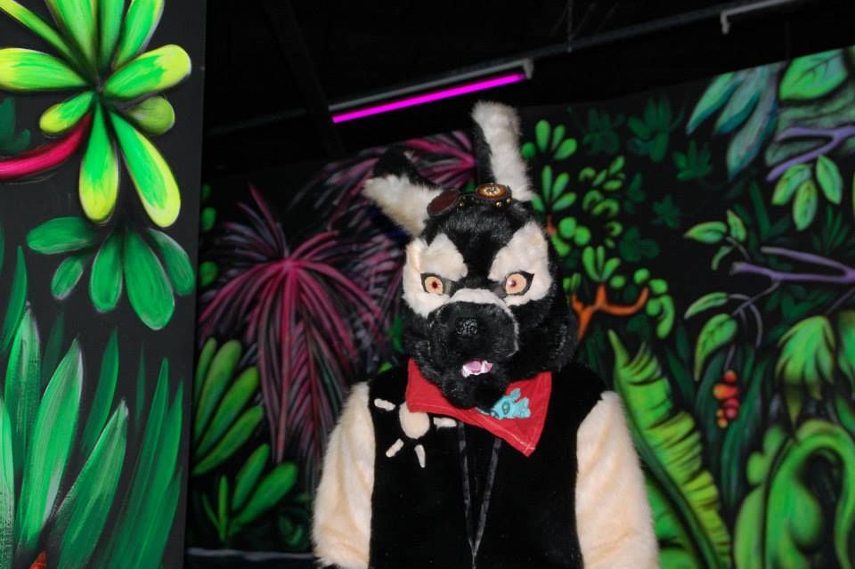 Saphyre FursuitBlackLight 106