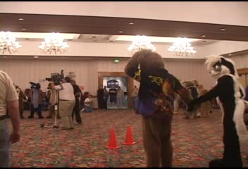 MP2005 FursuitGames03 CrazyHoopsForward