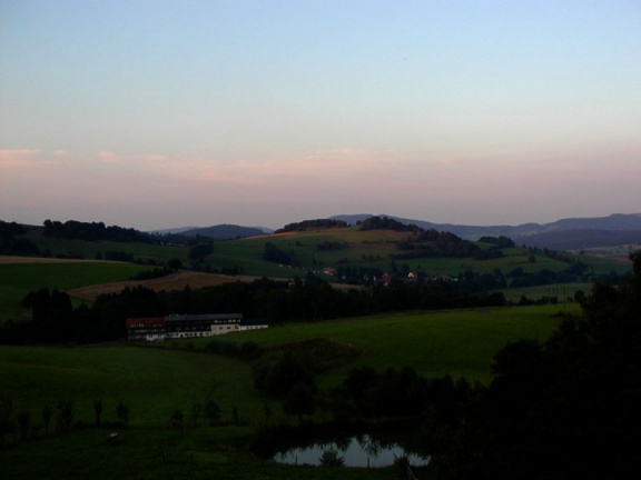 WolfHugz EF8 landscape