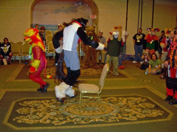 MortonFox FF2006 Final round of musical chairs with only two left in the game