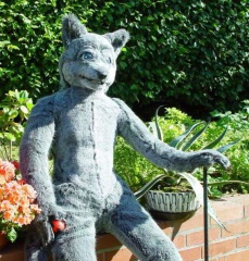 Wolfy Fursuit Garten2