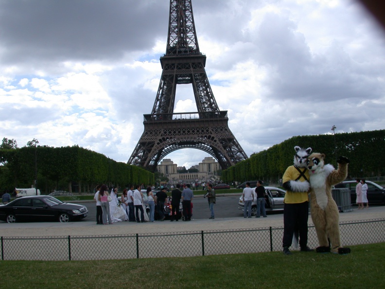 20040612 EiffelTowerDay 01