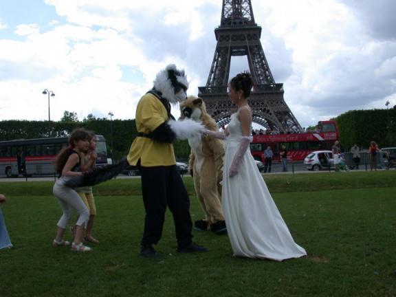 20040612 EiffelTowerDay 17