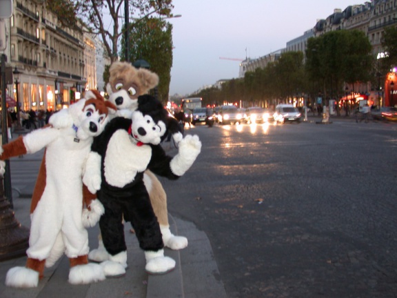 20051029 ScritchPippinYagfox 33 ChampsElysees