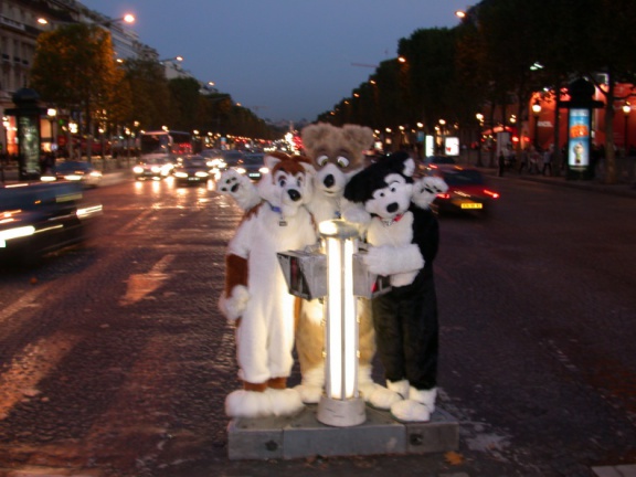 20051029 ScritchPippinYagfox 37 ChampsElysees