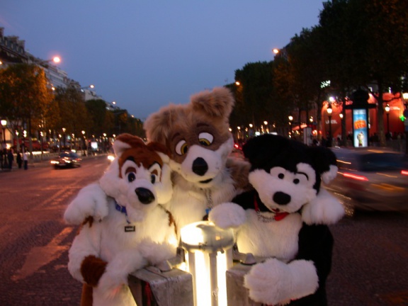 20051029 ScritchPippinYagfox 42 ChampsElysees