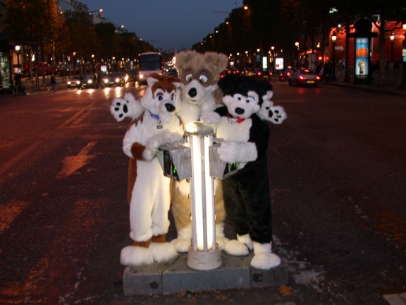 20051029 ScritchPippinYagfox 44 ChampsElysees