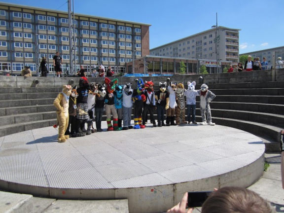 Fursuitwalk Asrail 16