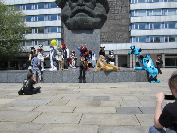 Fursuitwalk Asrail 26