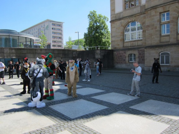 Fursuitwalk Asrail 4