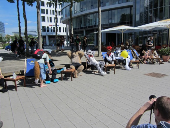 Fursuitwalk Asrail 49