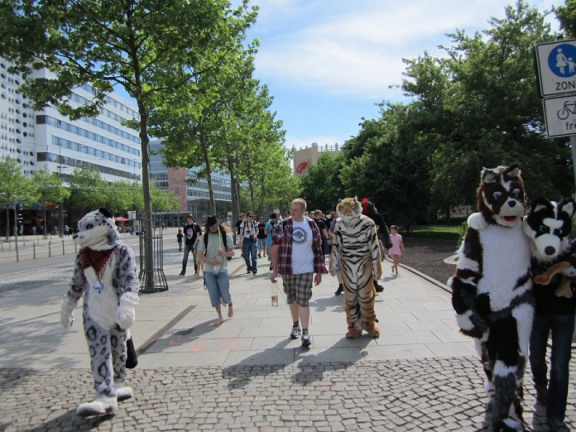 Fursuitwalk Asrail 76