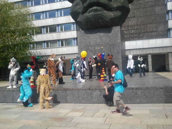 Fursuitwalk Fridolfus 19