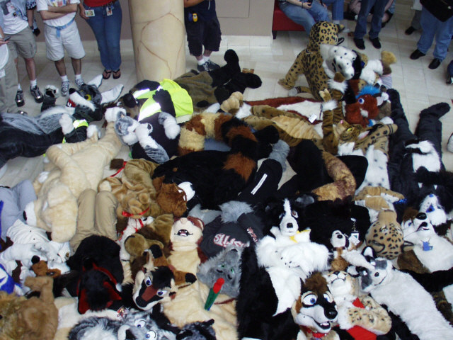 [WallyWolf_AC2005_FursuitRug06.jpg]