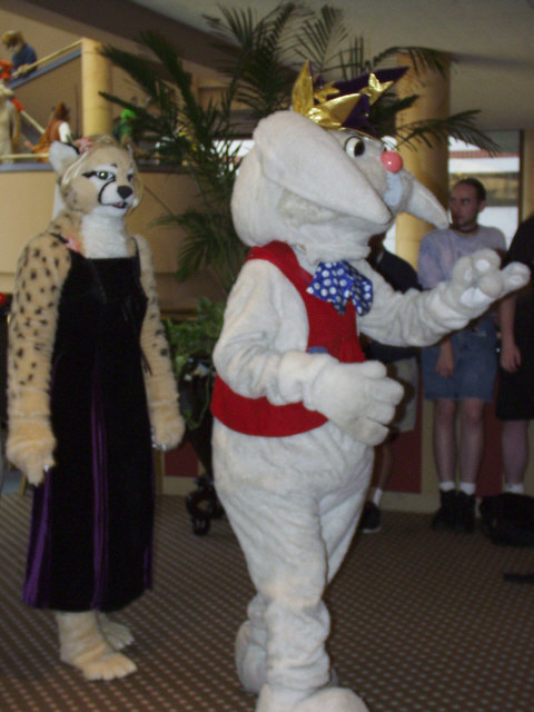 [WallyWolf_AC2005_Parade07.jpg]