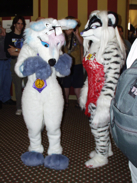 [WallyWolf_AC2005_Parade19.jpg]