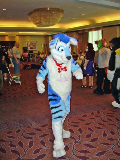 [MortonFox_AC2006_Fursuit_Games-fd0002.jpg]