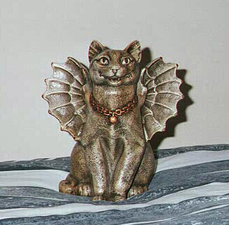 [catstatue.jpg]