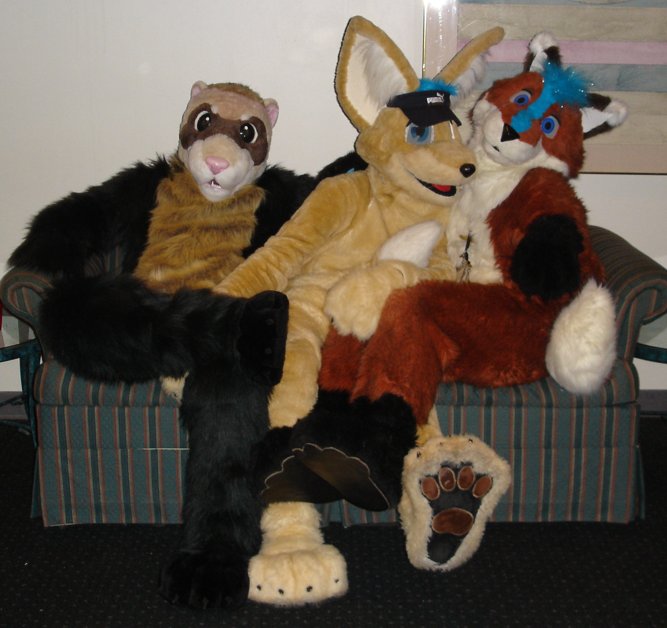 [WhiteWolf_FWA2007_3suits.jpg]