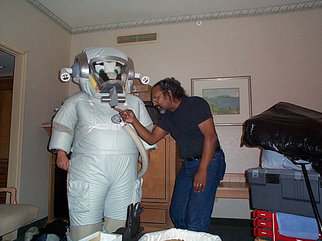 [flint_spacesuit03.jpg]