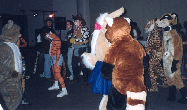 [Furdance1.jpg]