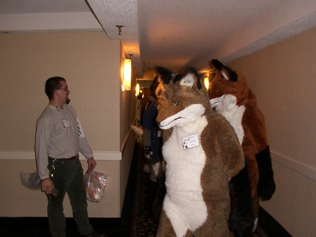 [Fuzzwolf_MFM2001_05.jpg]