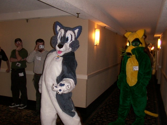 [Fuzzwolf_MFM2001_17.jpg]