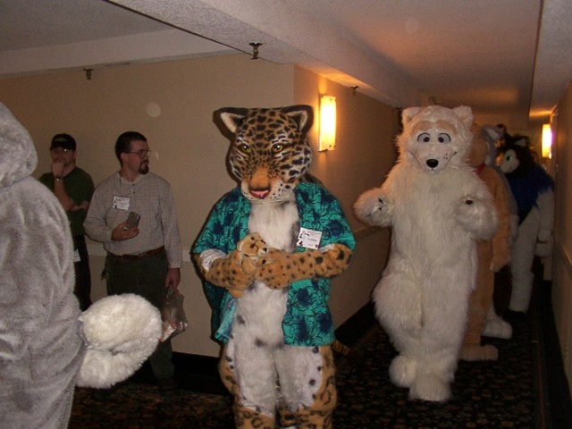 [Fuzzwolf_MFM2001_20.jpg]