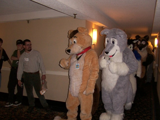 [Fuzzwolf_MFM2001_21.jpg]