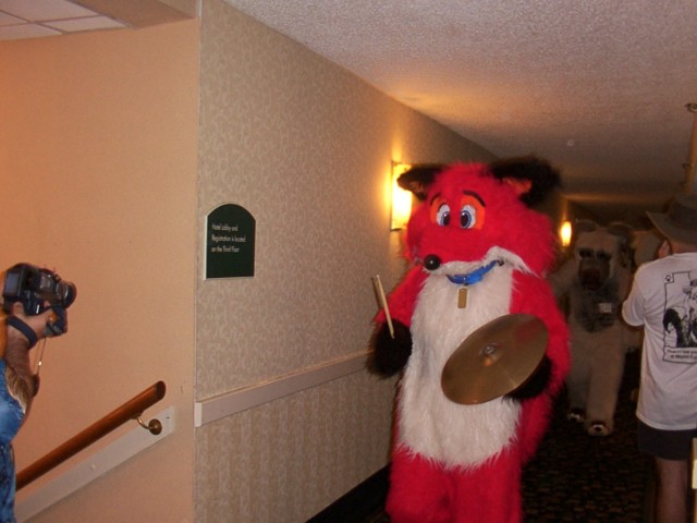 [Fuzzwolf_MFM2001_27.jpg]