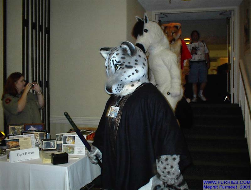 [ZenWolf__MFM2001_04.jpg]