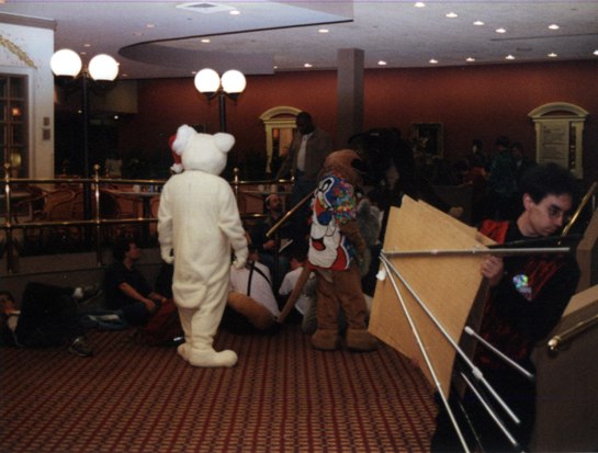 [05-15_lobby2.jpg]