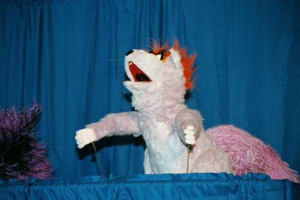 [Nikon_MidWestFurFest20001117_040.jpg]