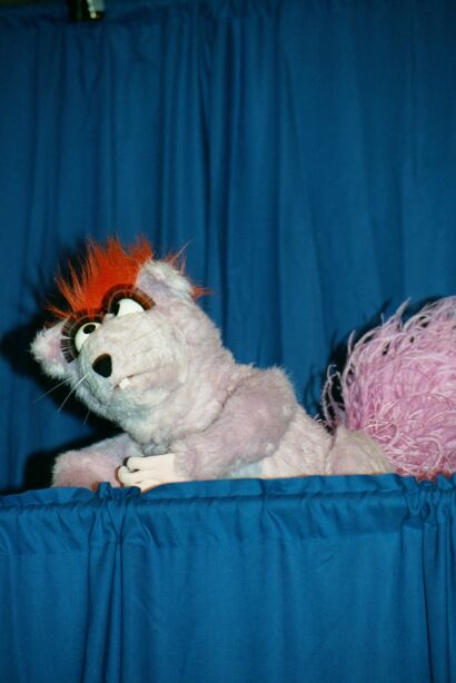 [Nikon_MidWestFurFest20001117_044.jpg]