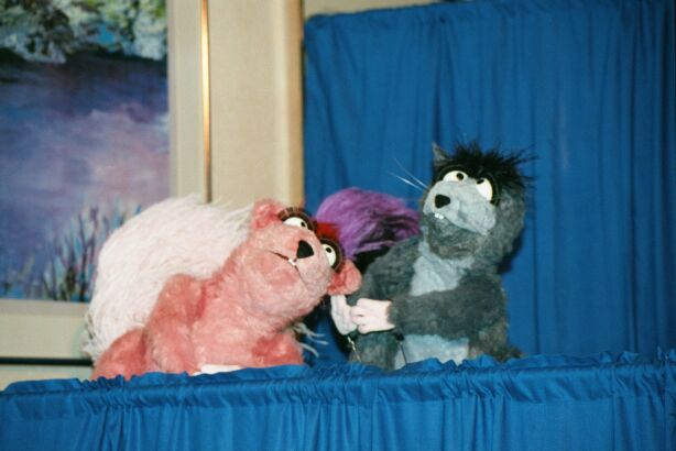[Nikon_MidWestFurFest20001117_045.jpg]