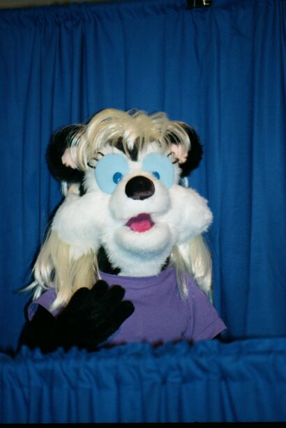 [Nikon_MidWestFurFest20001117_056.jpg]