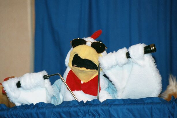 [Nikon_MidWestFurFest20001117_075.jpg]