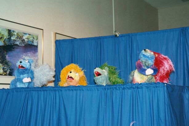 [Nikon_MidWestFurFest20001117_087.jpg]