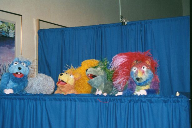 [Nikon_MidWestFurFest20001117_093.jpg]