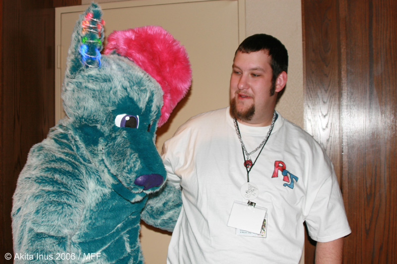 [AkitaInus_MFF2006_037.jpg]