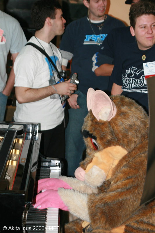 [AkitaInus_MFF2006_589.jpg]