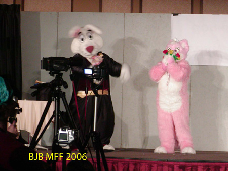 [BJButtons_MFF2006_006.jpg]