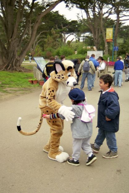 [sfzoo-2000-07b_4.jpg]