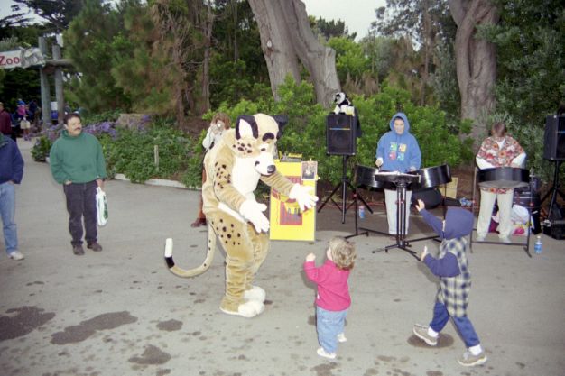 [sfzoo-2000-07c_11.jpg]