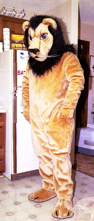 [tursiincostume2.jpg]