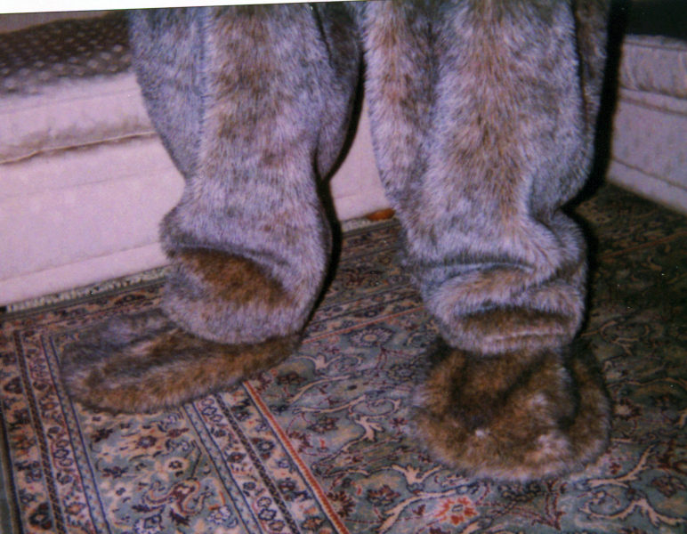 [bunnyfeet.jpg]