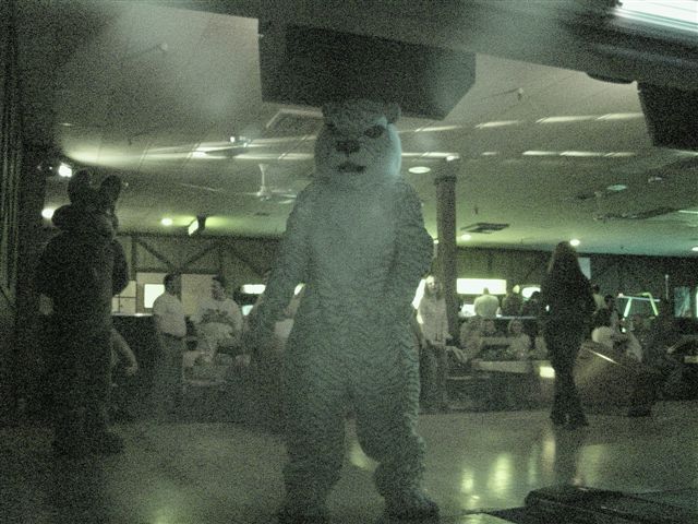 [20020328_FursuitBowling_19.jpg]