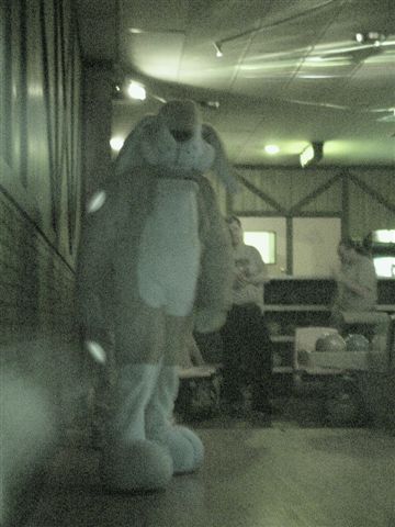 [20020328_FursuitBowling_23.jpg]