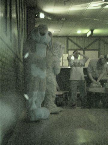 [20020328_FursuitBowling_25.jpg]