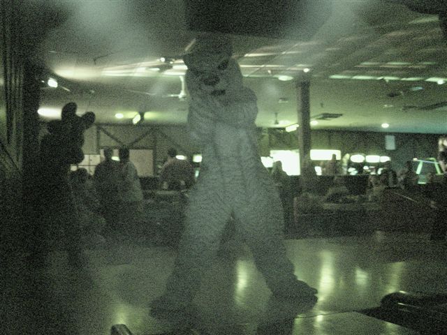 [20020328_FursuitBowling_52.jpg]